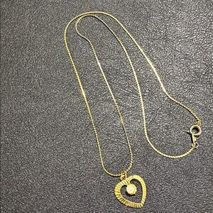 61.  Ronte Of Beverly Hills Heart Pendant Simulated Pearl Vintage Necklace